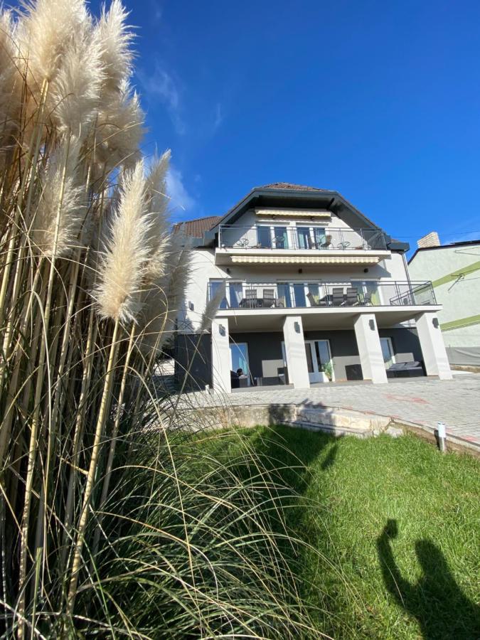 Balkon Apartmanhaz Panzio Balatonfüred Extérieur photo