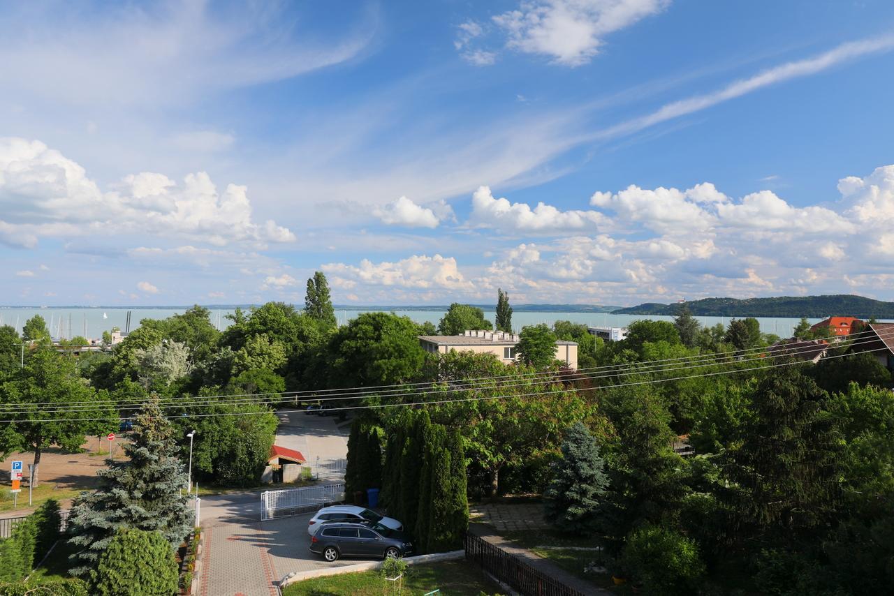 Balkon Apartmanhaz Panzio Balatonfüred Extérieur photo